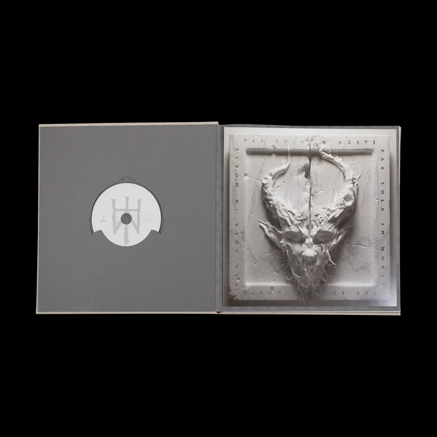 Demon Hunter - War & Peace Deluxe Edition