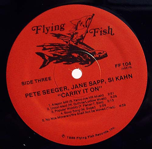Pete Seeger, Jane Sapp, Si Kahn : Carry It On (Songs Of America's Working People) (LP,Album)