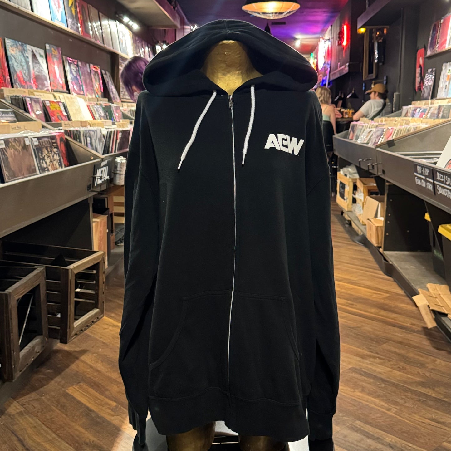 AEW Hoodie (XL)