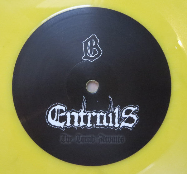 Entrails (3) : The Tomb Awaits (LP,Album,Limited Edition)