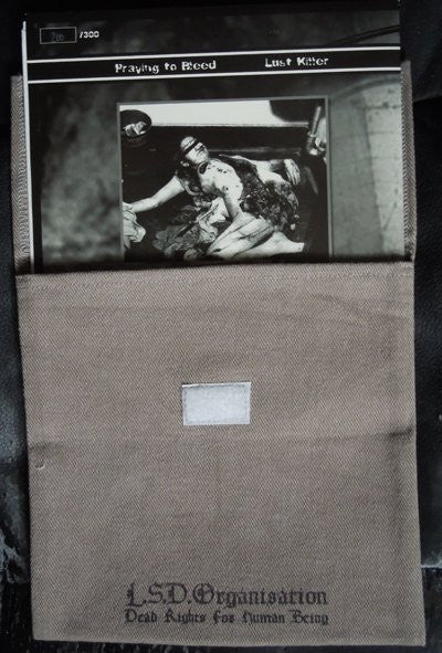 Control (3) : Praying To Bleed (7",33 ⅓ RPM,Limited Edition,Numbered)