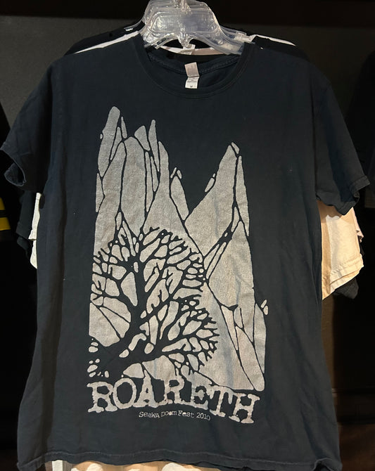 Roareth Tee (M)
