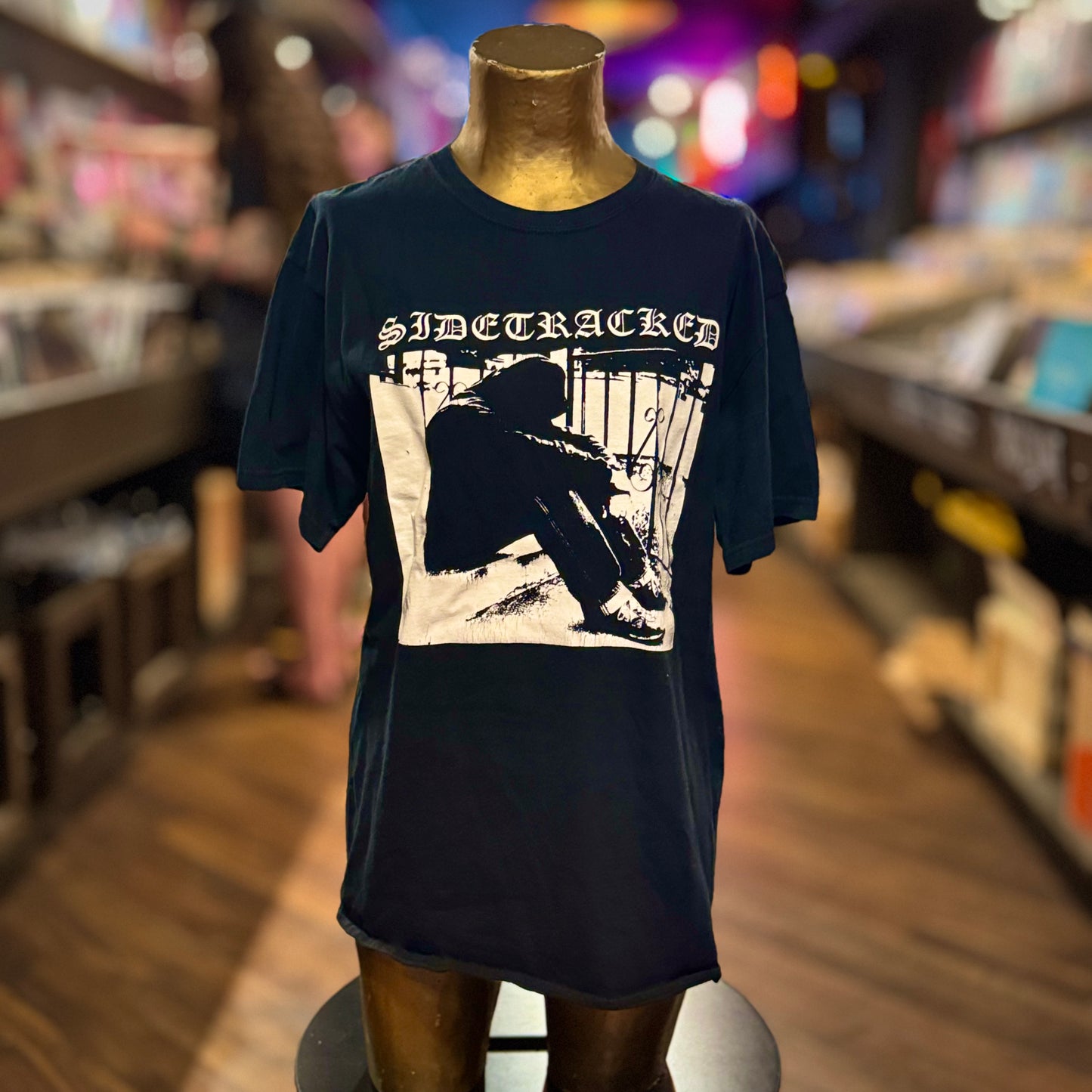 Sidetracked Tee (M)